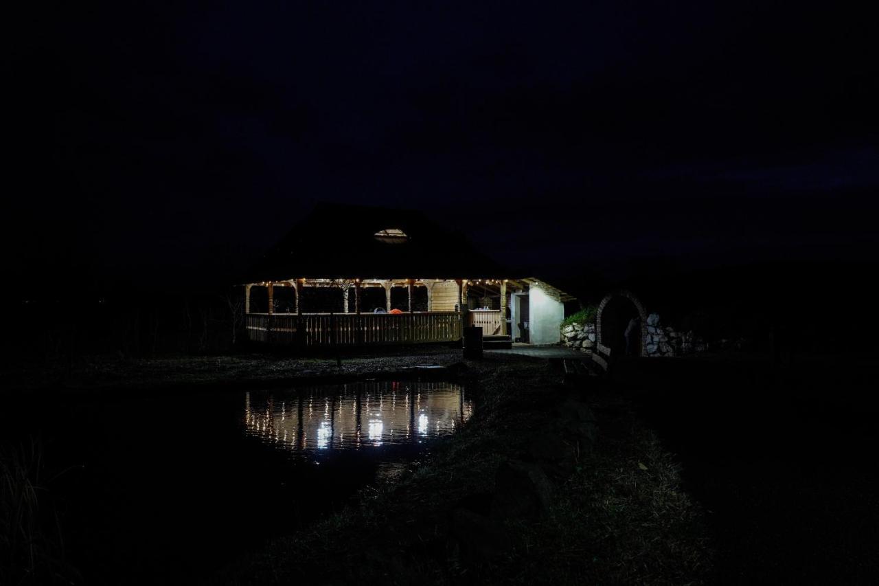 Green Garden Resort Cicirlau Bagian luar foto